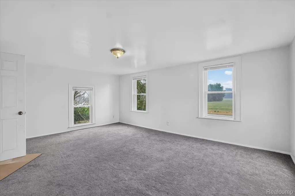 5660 Tittabawassee Road Kochville Township MI 48604