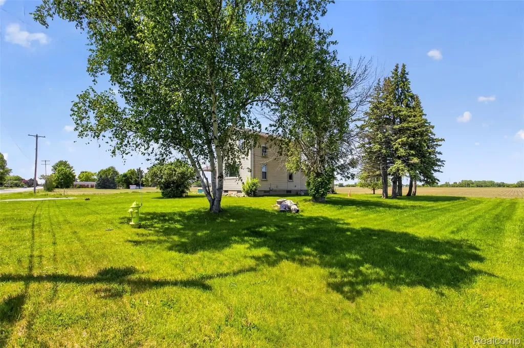 5660 Tittabawassee Road Kochville Township MI 48604