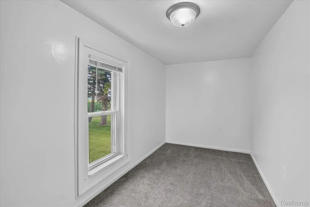 5660 Tittabawassee Road Kochville Township MI 48604