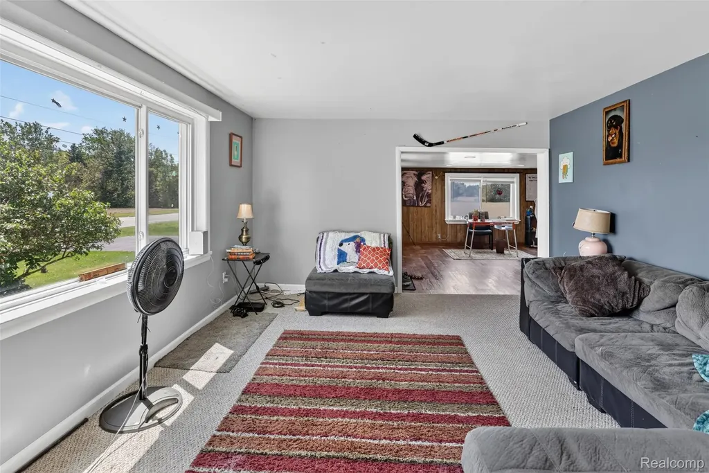 5660 Tittabawassee Road Kochville Township MI 48604