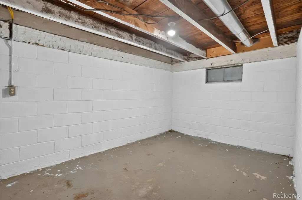 5660 Tittabawassee Road Kochville Township MI 48604
