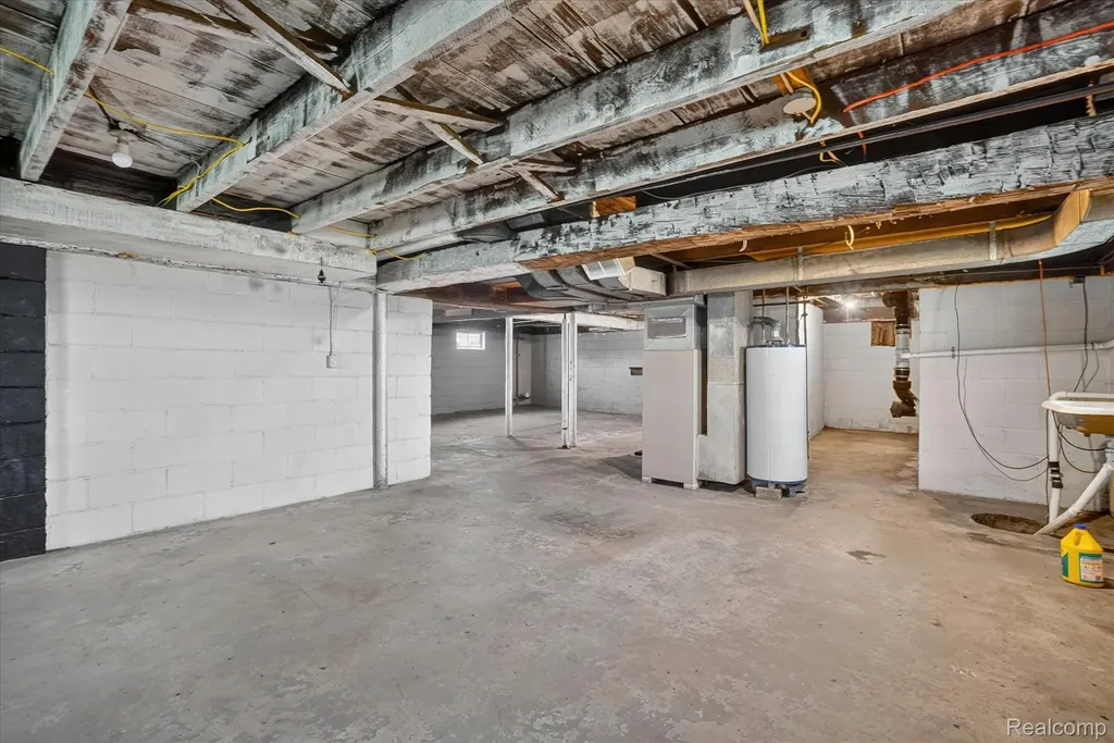 5660 Tittabawassee Road Kochville Township MI 48604