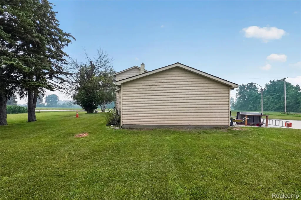 5660 Tittabawassee Road Kochville Township MI 48604