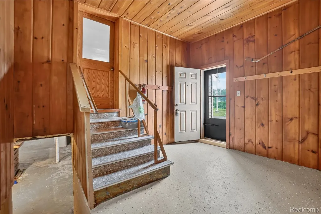 5660 Tittabawassee Road Kochville Township MI 48604