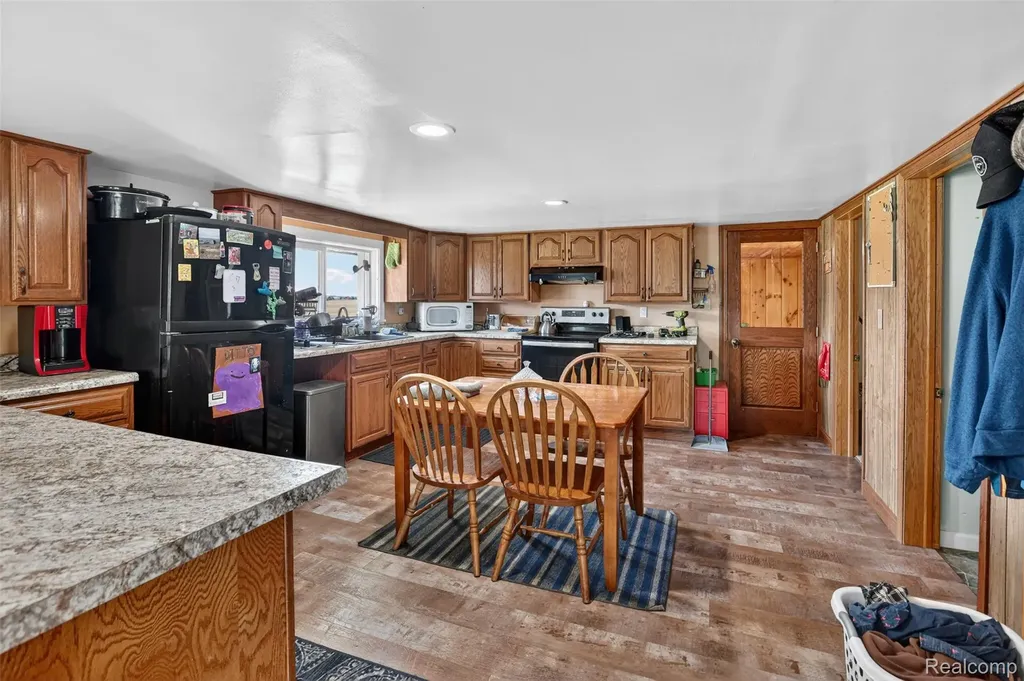 5660 Tittabawassee Road Kochville Township MI 48604