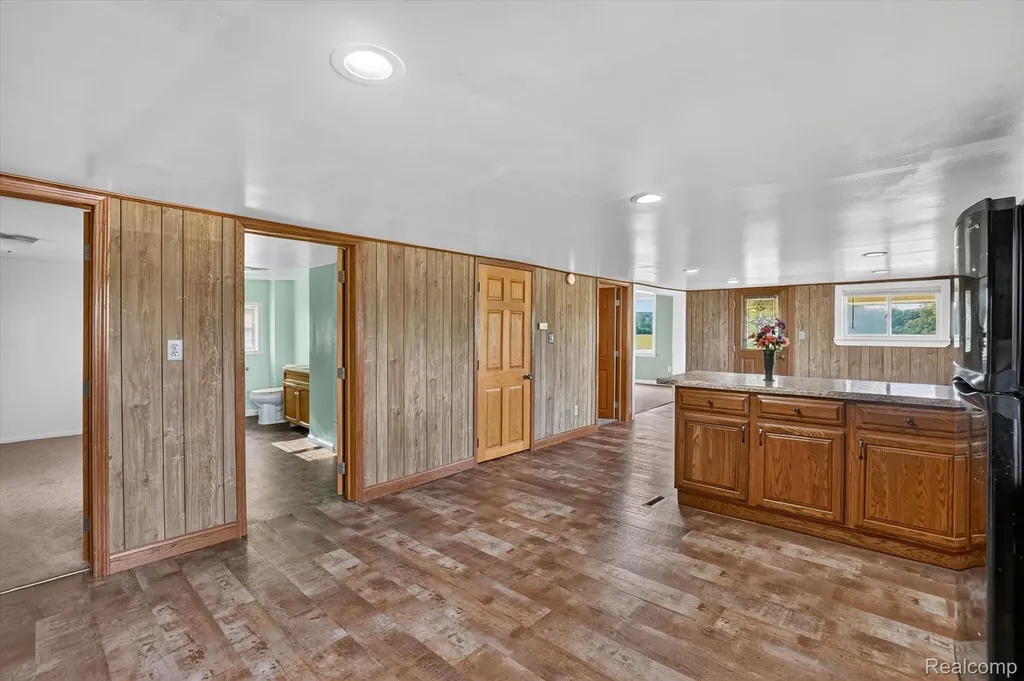 5660 Tittabawassee Road Kochville Township MI 48604