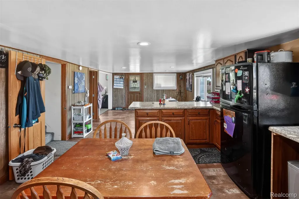 5660 Tittabawassee Road Kochville Township MI 48604