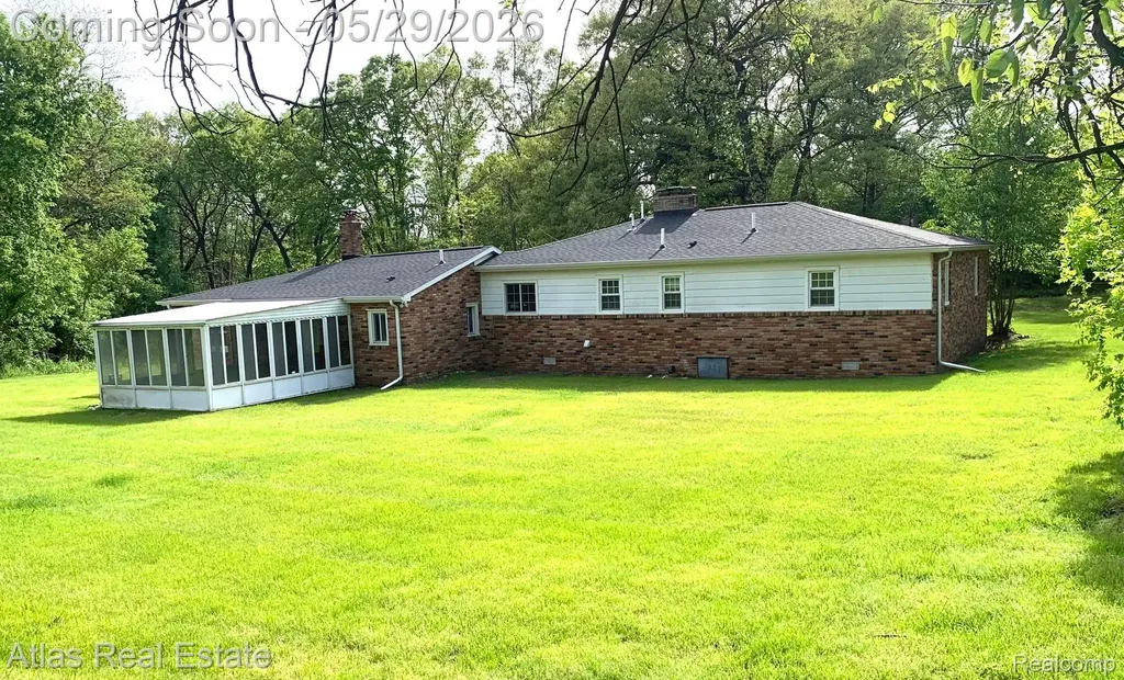15145 Worden Road Groveland Township MI 48442