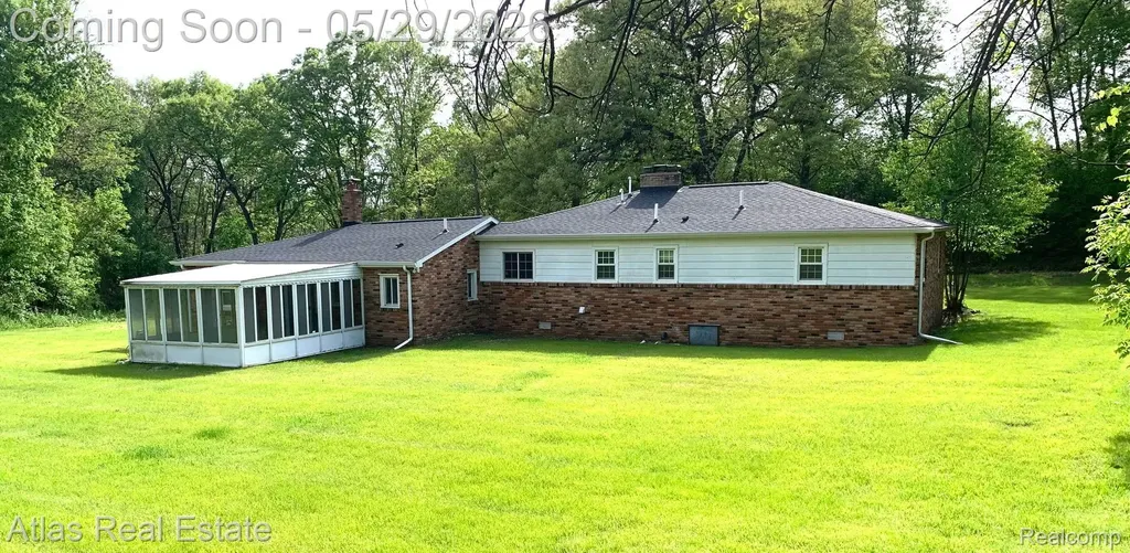 15145 Worden Road Groveland Township MI 48442