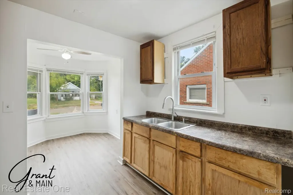 13926 Rockdale Street Detroit City MI 48223