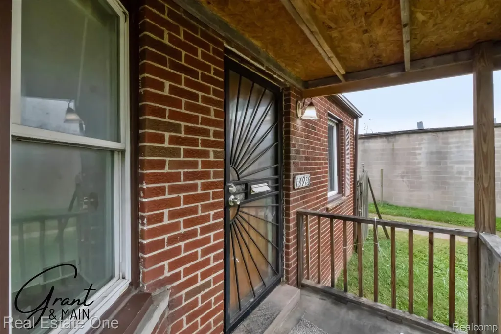 13926 Rockdale Street Detroit City MI 48223