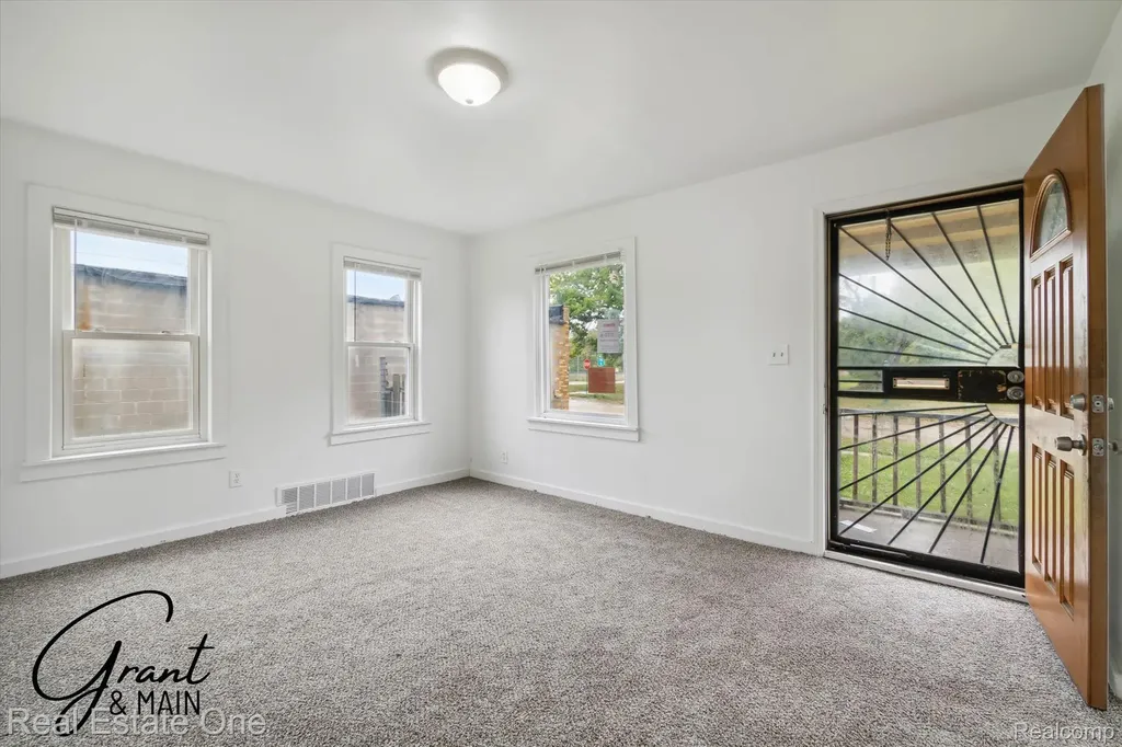 13926 Rockdale Street Detroit City MI 48223