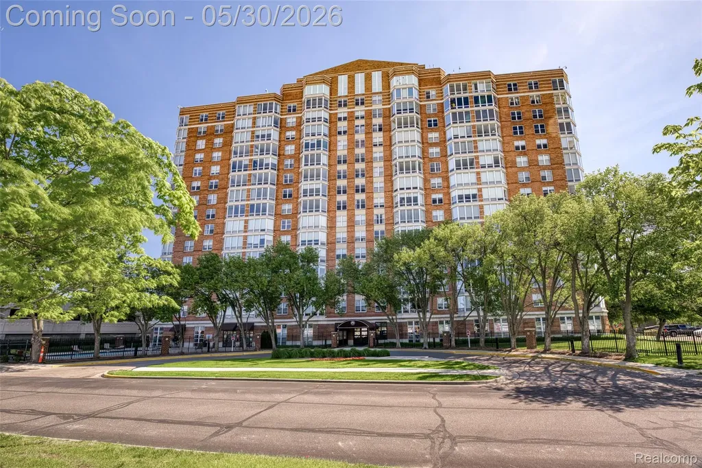250 E Harbortown Drive Detroit City MI 48207