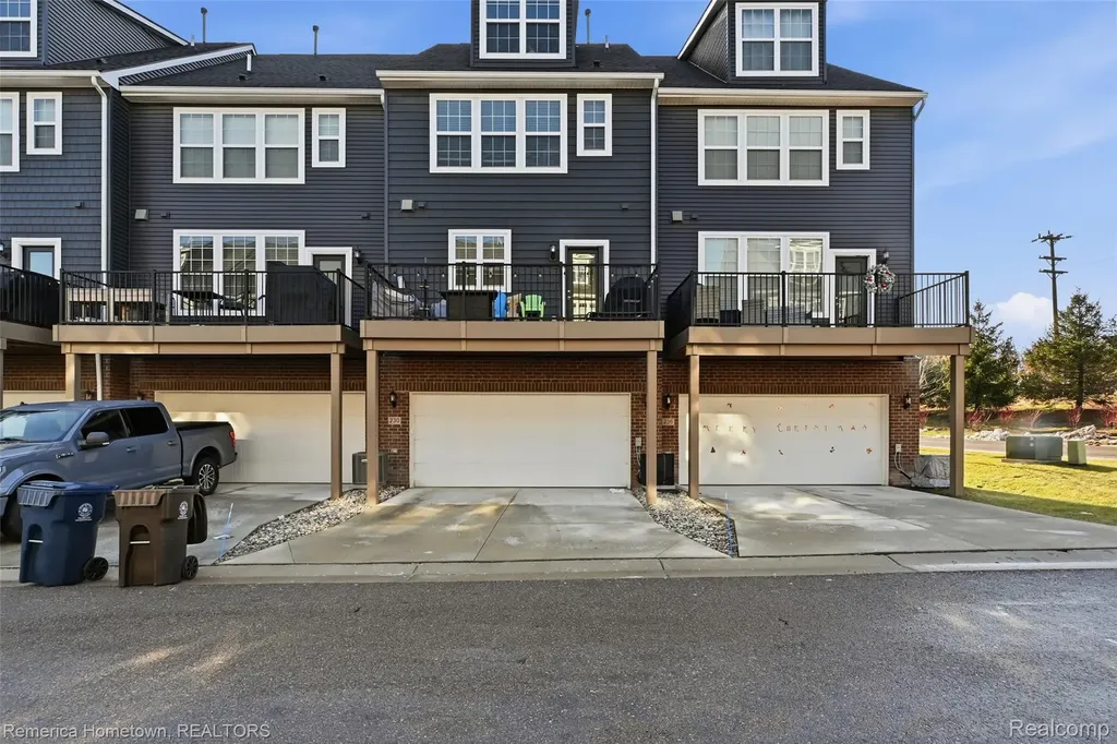 230 Sydney Court S Plymouth City MI 48170