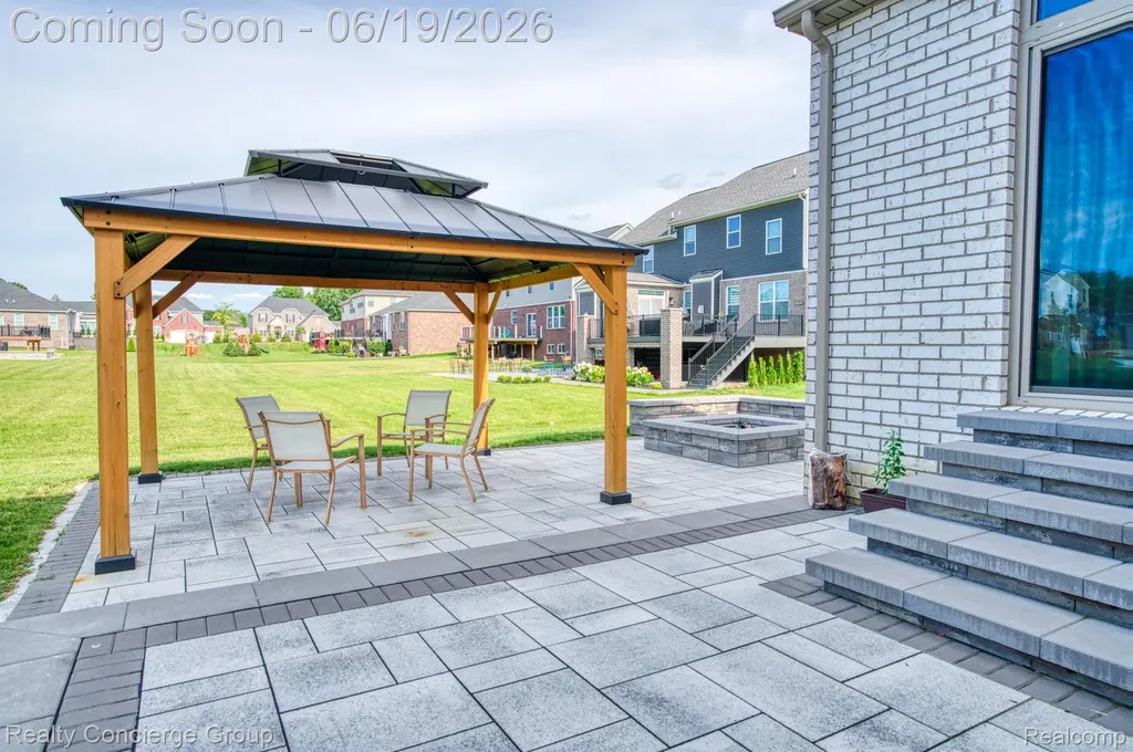 2165 Memorial Lane Rochester Hills City MI 48307
