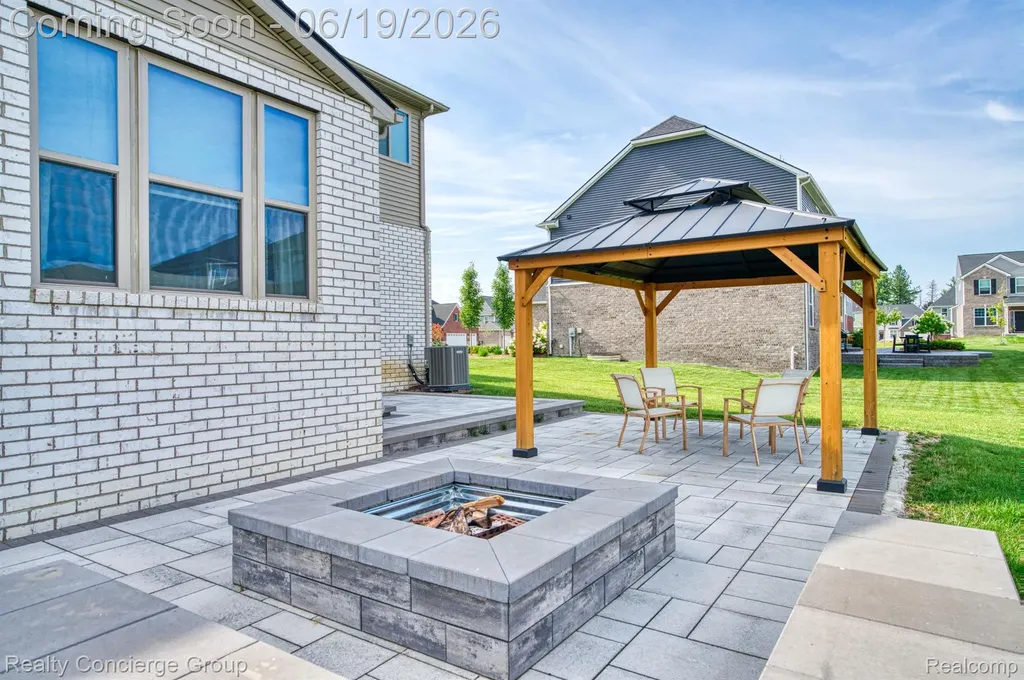 2165 Memorial Lane Rochester Hills City MI 48307