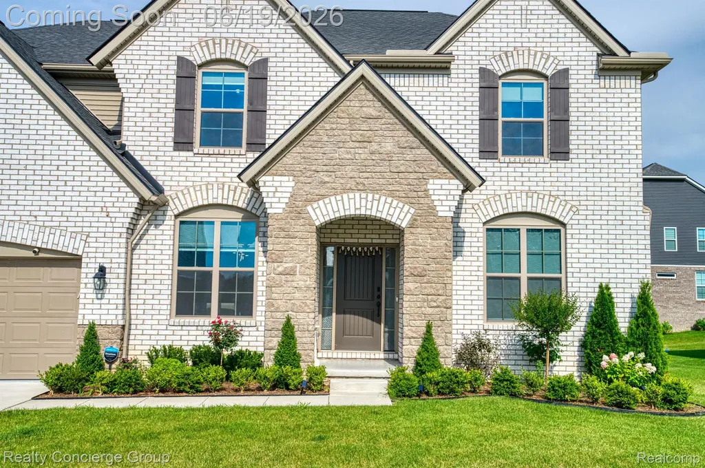 2165 Memorial Lane Rochester Hills City MI 48307
