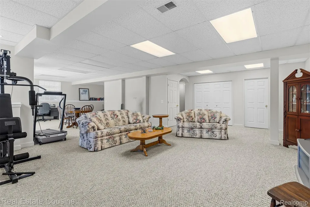 4344 Oak Tree Court Fenton Charter Township MI 48430