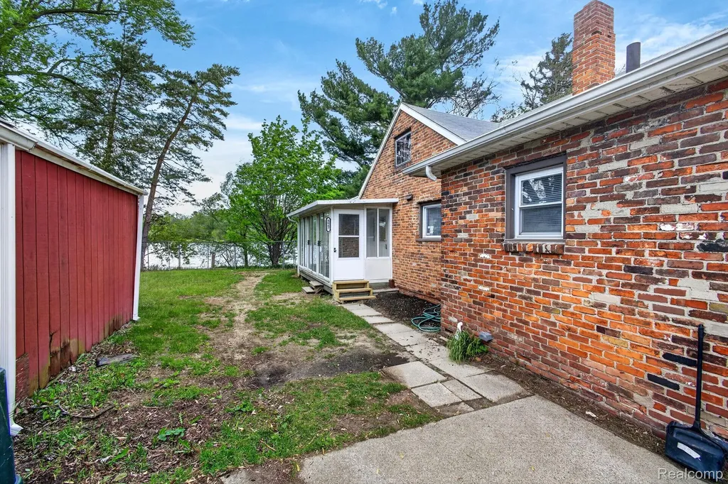 4047 Mitchell Drive Genesee Charter Township MI 48506