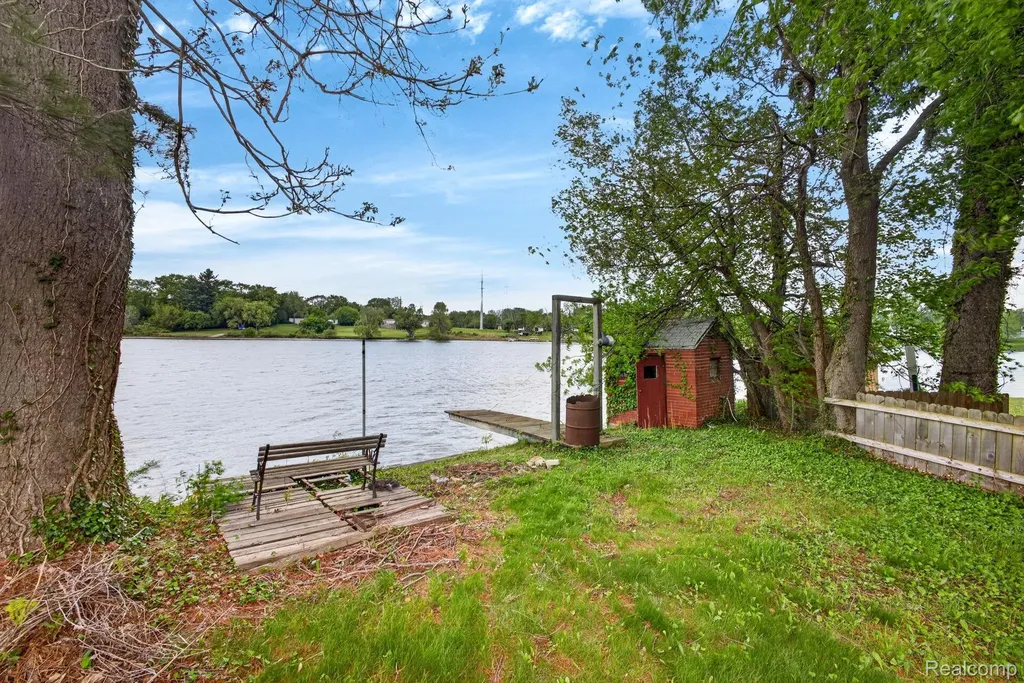 4047 Mitchell Drive Genesee Charter Township MI 48506
