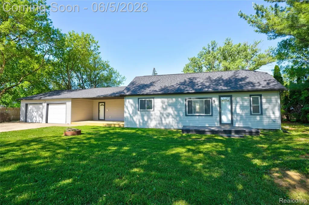 8053 Leadley Avenue Genesee Charter Township MI 48458
