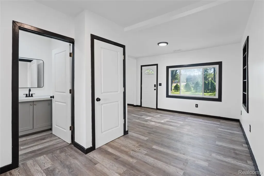 8053 Leadley Avenue Genesee Charter Township MI 48458