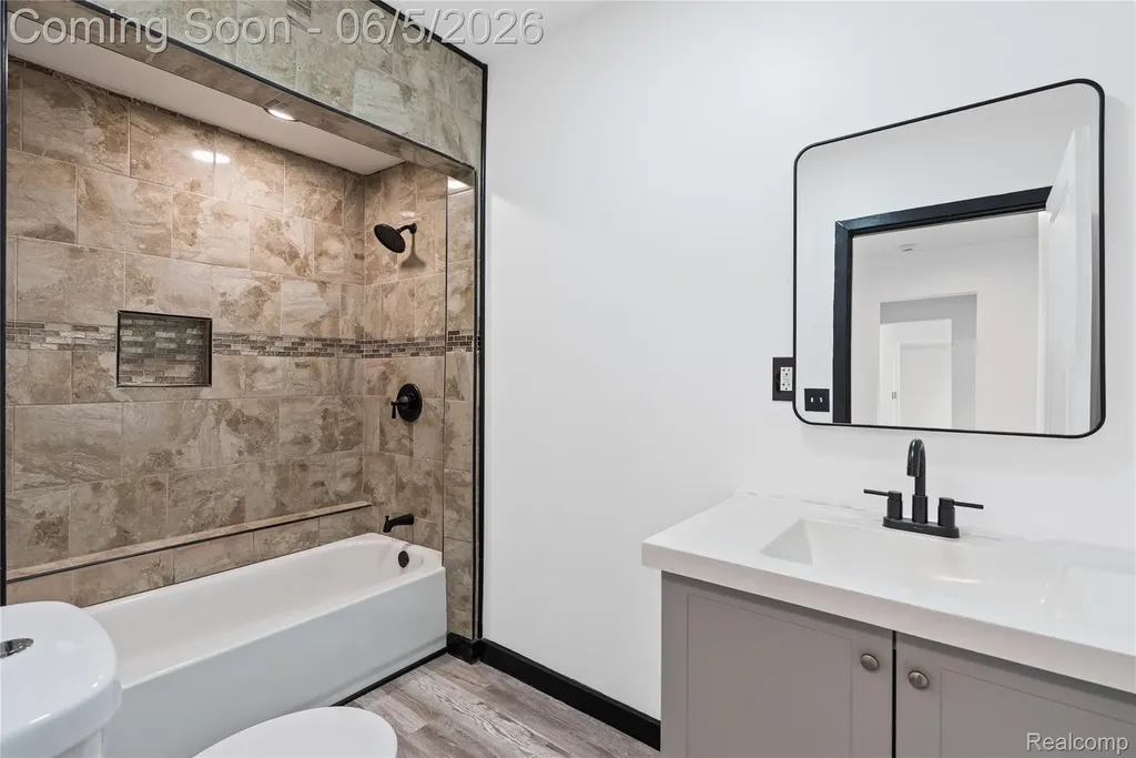 8053 Leadley Avenue Genesee Charter Township MI 48458