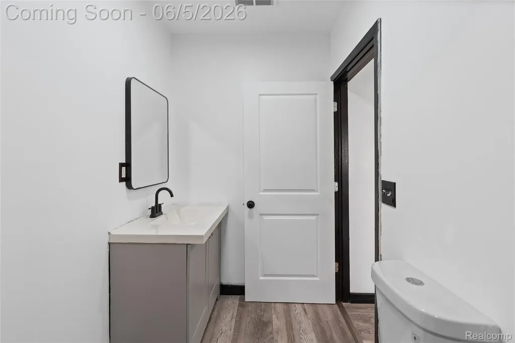 8053 Leadley Avenue Genesee Charter Township MI 48458