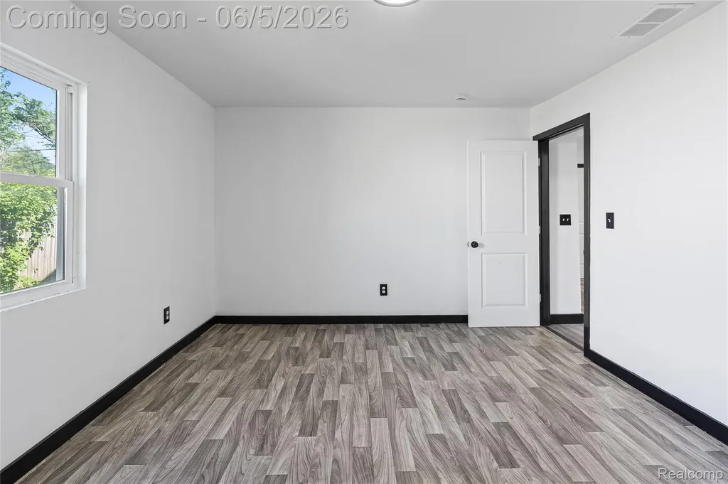 8053 Leadley Avenue Genesee Charter Township MI 48458