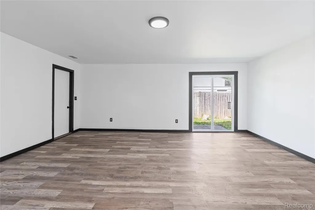 8053 Leadley Avenue Genesee Charter Township MI 48458