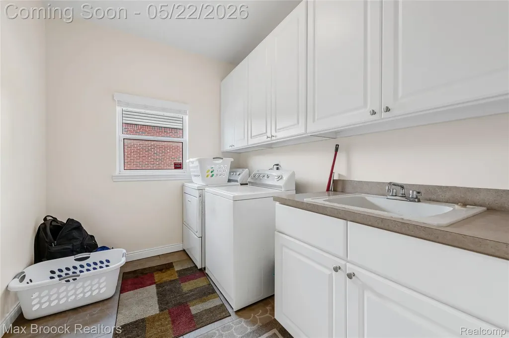 1171 Cambria Drive Troy City MI 48085