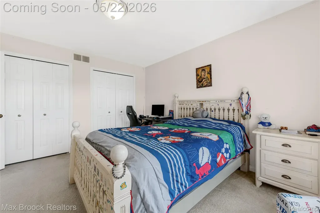 1171 Cambria Drive Troy City MI 48085