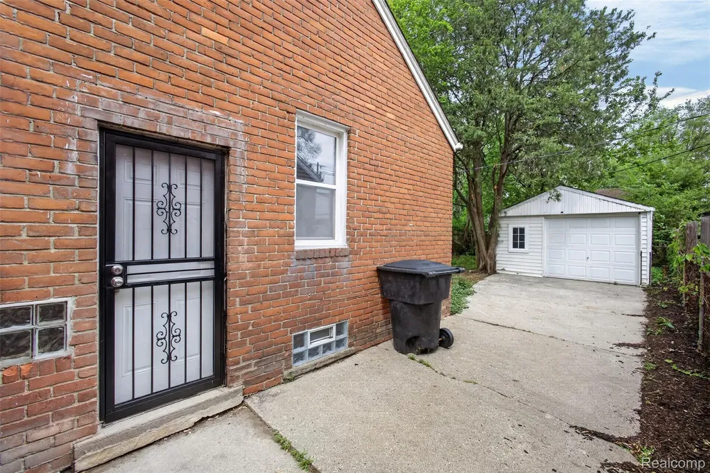 19490 Ilene Street Detroit City MI 48221