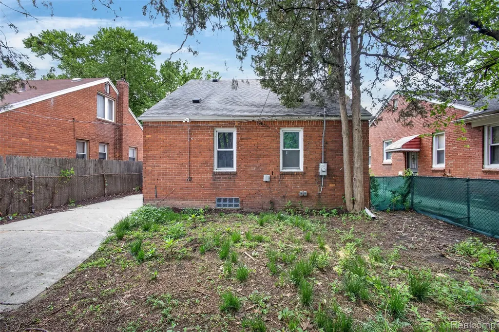 19490 Ilene Street Detroit City MI 48221