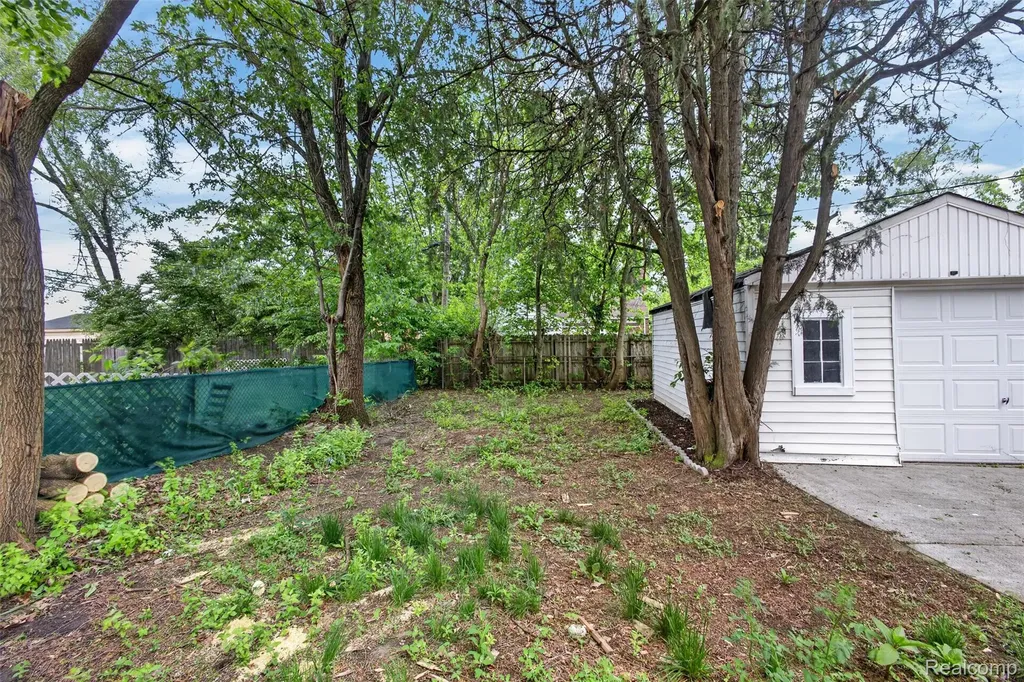 19490 Ilene Street Detroit City MI 48221