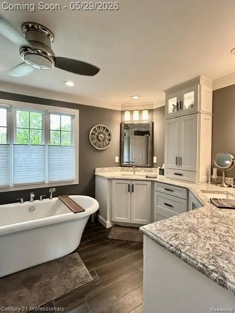22177 Hazelton Court Novi City MI 48374