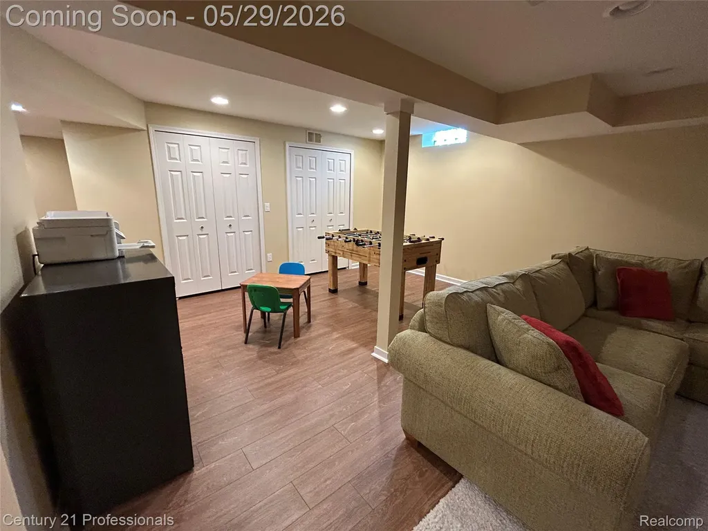 22177 Hazelton Court Novi City MI 48374