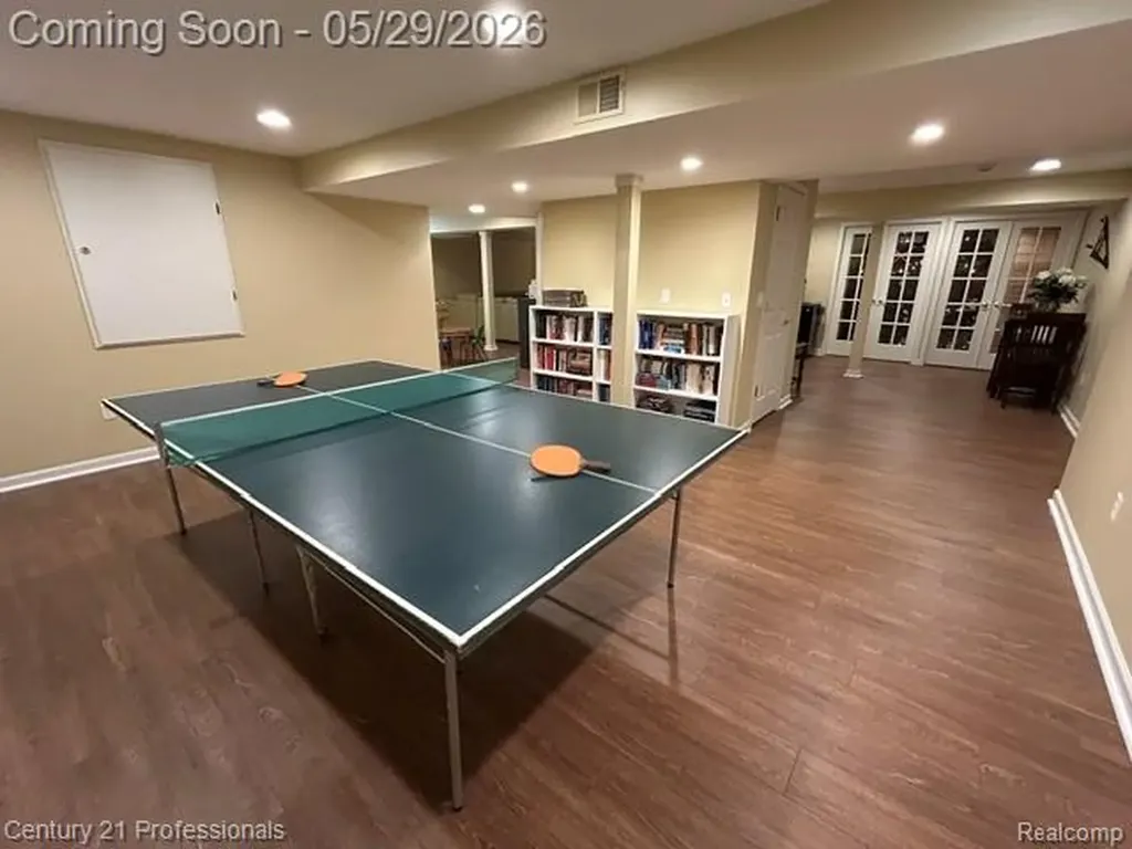 22177 Hazelton Court Novi City MI 48374