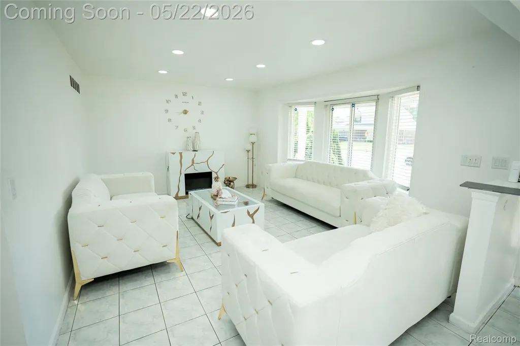 3131 Elmcrest Road Sterling Heights City MI 48310