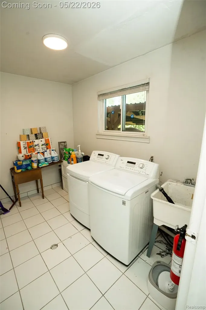 3131 Elmcrest Road Sterling Heights City MI 48310