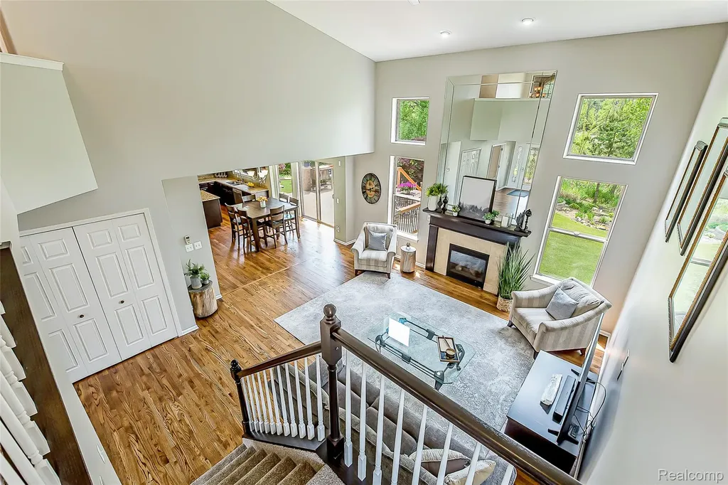 58721 Carriage Lane Lyon Charter Township MI 48178