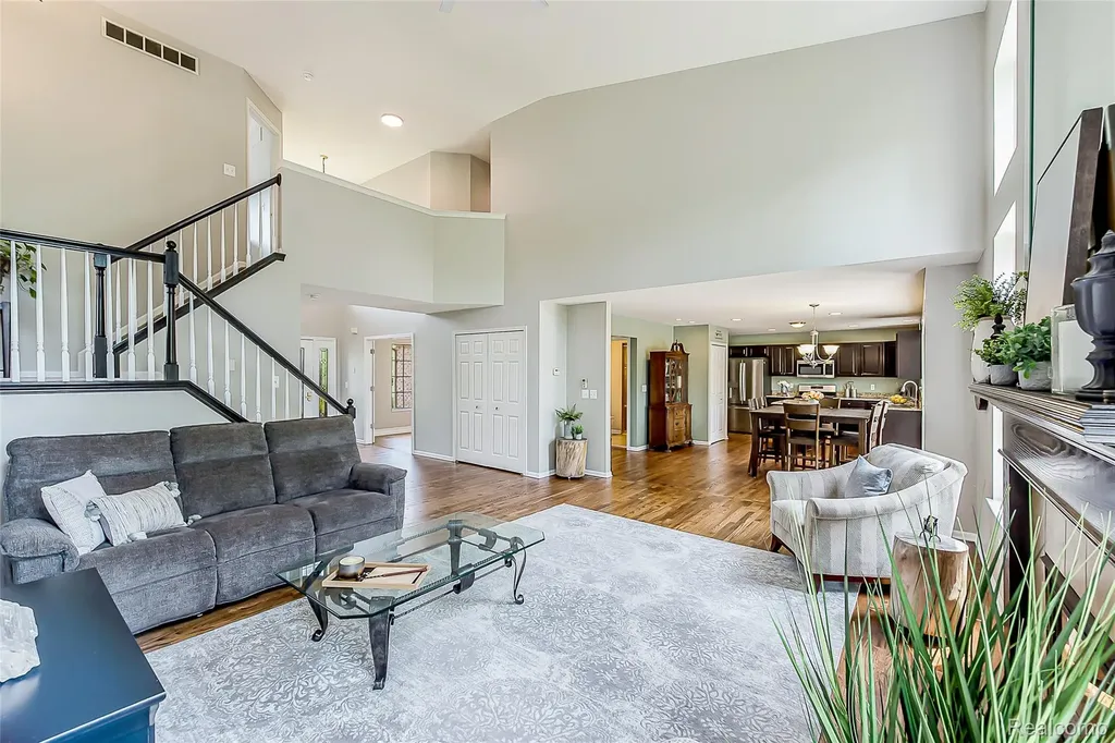 58721 Carriage Lane Lyon Charter Township MI 48178