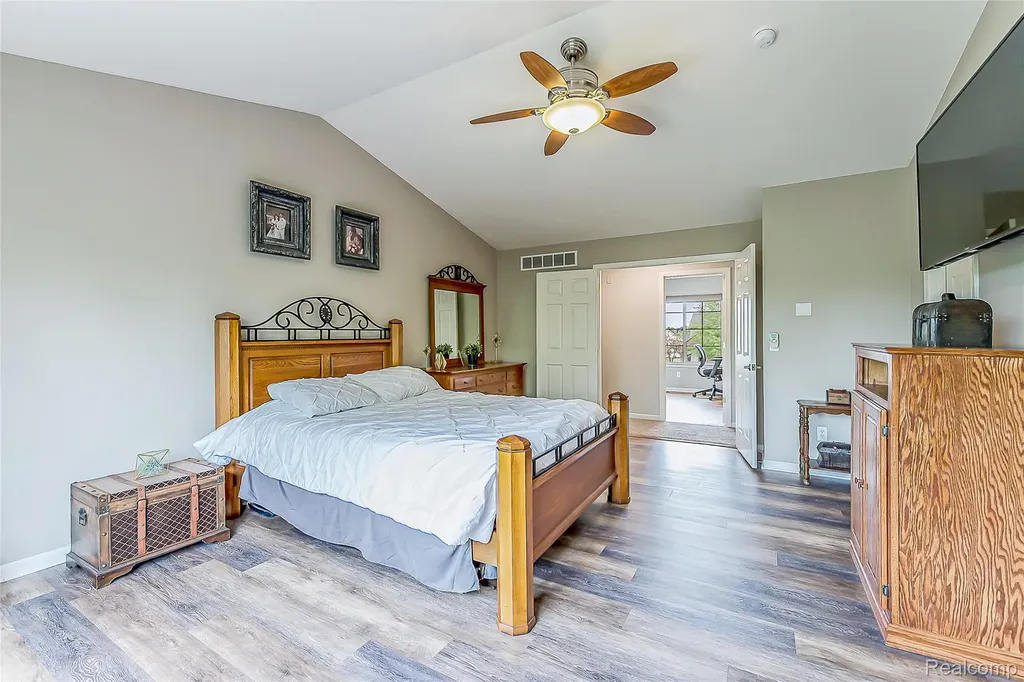 58721 Carriage Lane Lyon Charter Township MI 48178
