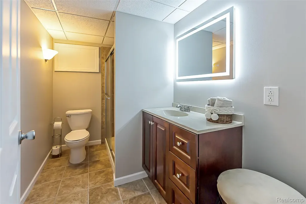 58721 Carriage Lane Lyon Charter Township MI 48178