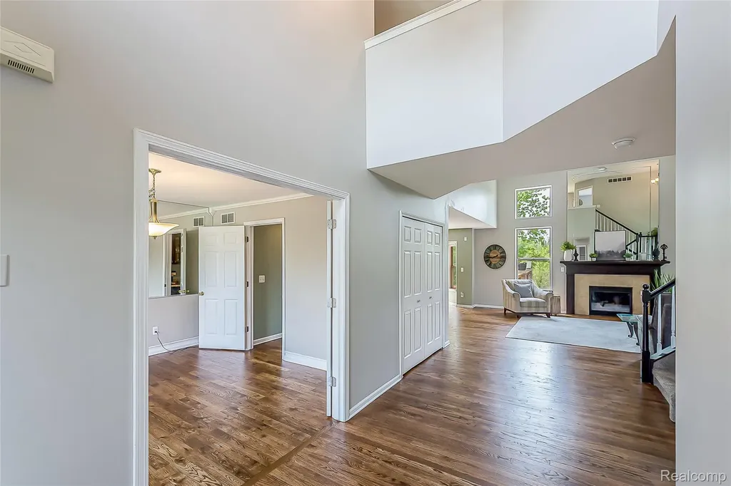 58721 Carriage Lane Lyon Charter Township MI 48178