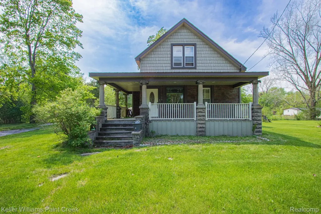 2165 Michigan Road Port Huron City MI 48060