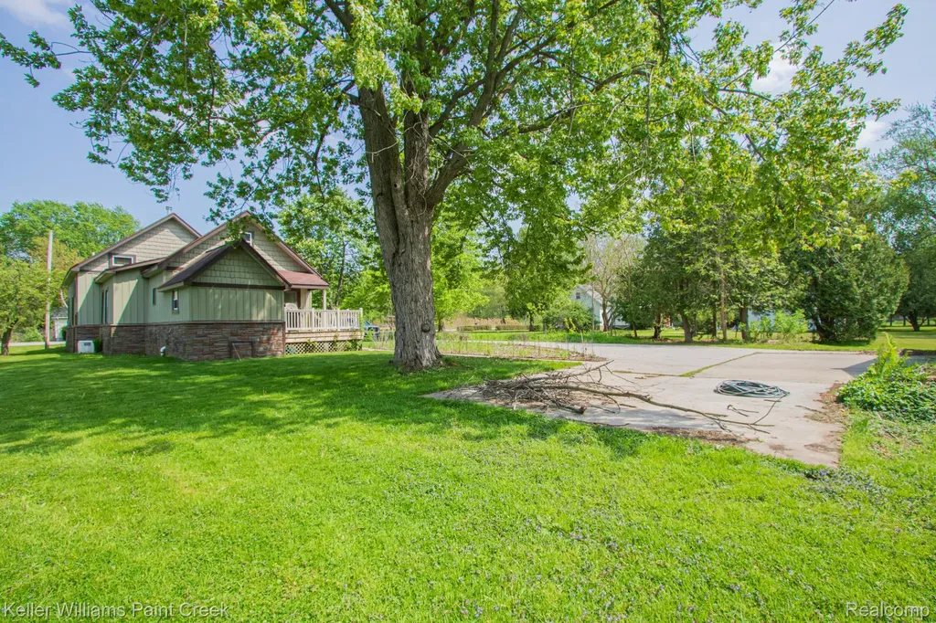 2165 Michigan Road Port Huron City MI 48060