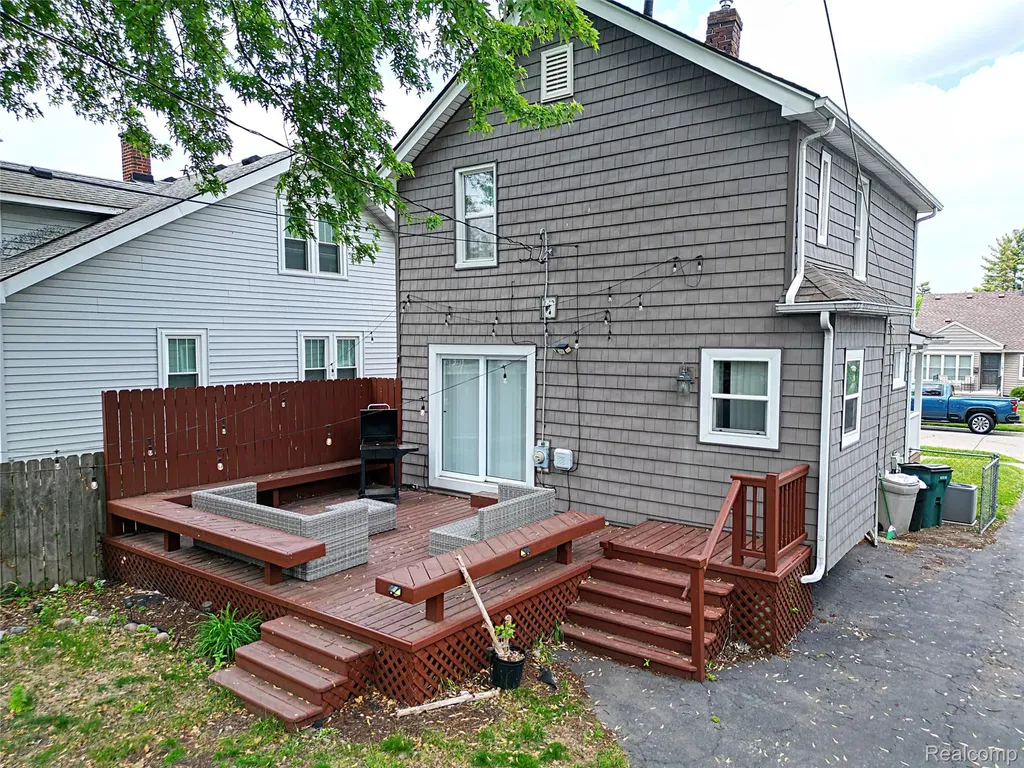 1149 Cambridge Road Berkley City MI 48072