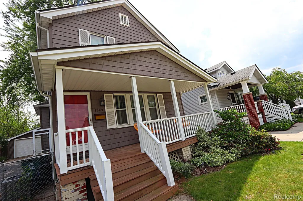 1149 Cambridge Road Berkley City MI 48072
