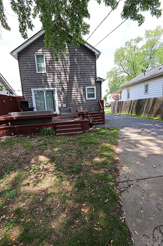 1149 Cambridge Road Berkley City MI 48072